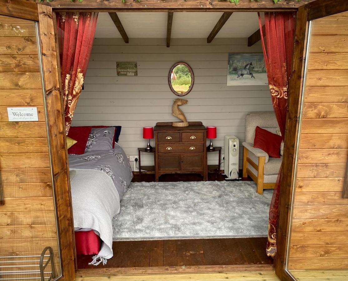 Cherry Tree Glamping Lodge Wellington  Ngoại thất bức ảnh