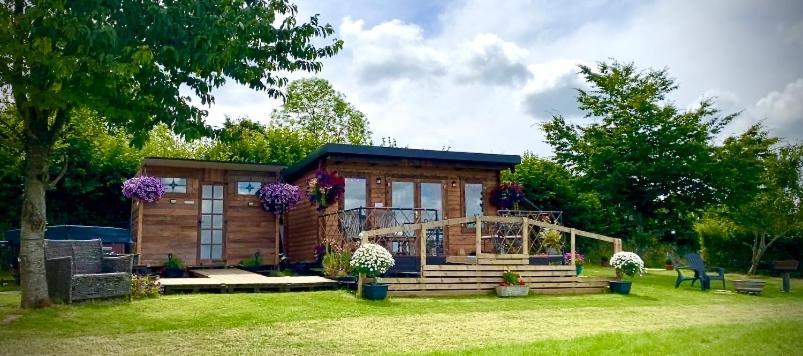 Cherry Tree Glamping Lodge Wellington  Ngoại thất bức ảnh